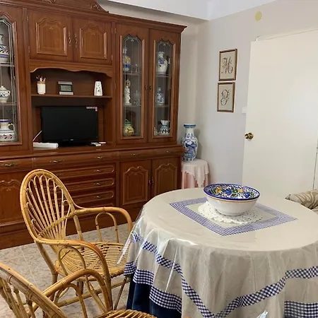 Cuentame -apartamento Bien Equipado, De Facil Aparcamiento Y Acceso-ideal Punto De Partida De Sus Rutas Lägenhet