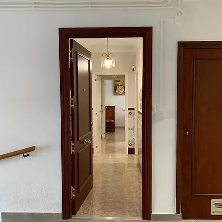 Apartment Cuentame: Equipped With Easy Parking And Access *