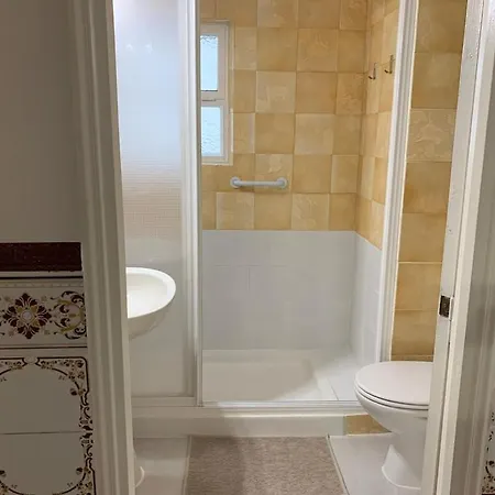 Apartamento Cuéntame -apartamento Bien Equipado, De Fácil Aparcamiento Y Acceso-ideal Punto De Partida De Sus Rutas Trujillo