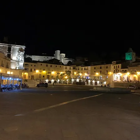 Cuentame: Equipped With Easy Parking And Access Apartment