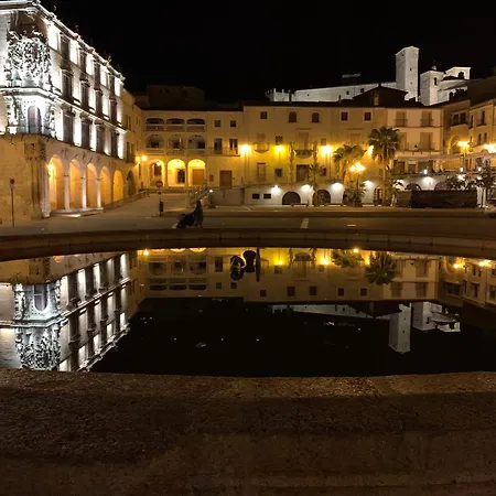 Cuéntame -apartamento Bien Equipado, De Fácil Aparcamiento Y Acceso-ideal Punto De Partida De Sus Rutas Apartamento *