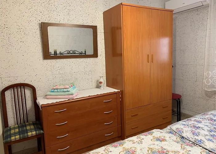 Cuentame: Equipped With Easy Parking And Access Trujillo